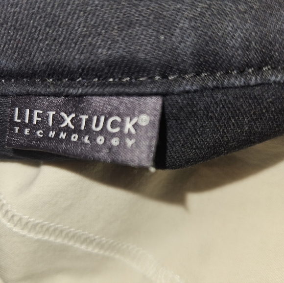 NYDJ Womans Navy Blue Shorts Size 6 - Picture 10 of 12